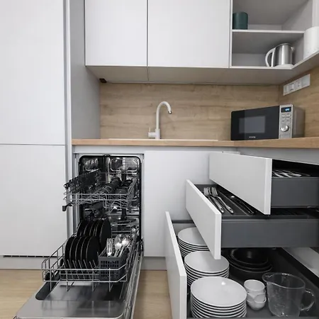 아파트 Quiet & Modern Absolute Flat With Terrace